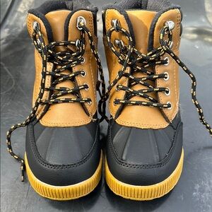 Wonder Nation boys winter boots size 12